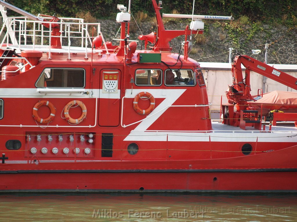 Feuerloeschboot 10-2      P213.JPG